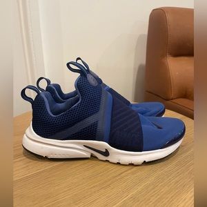 Nike Presto Women's Extreme GS
870020 400  6Y (8 women’s)